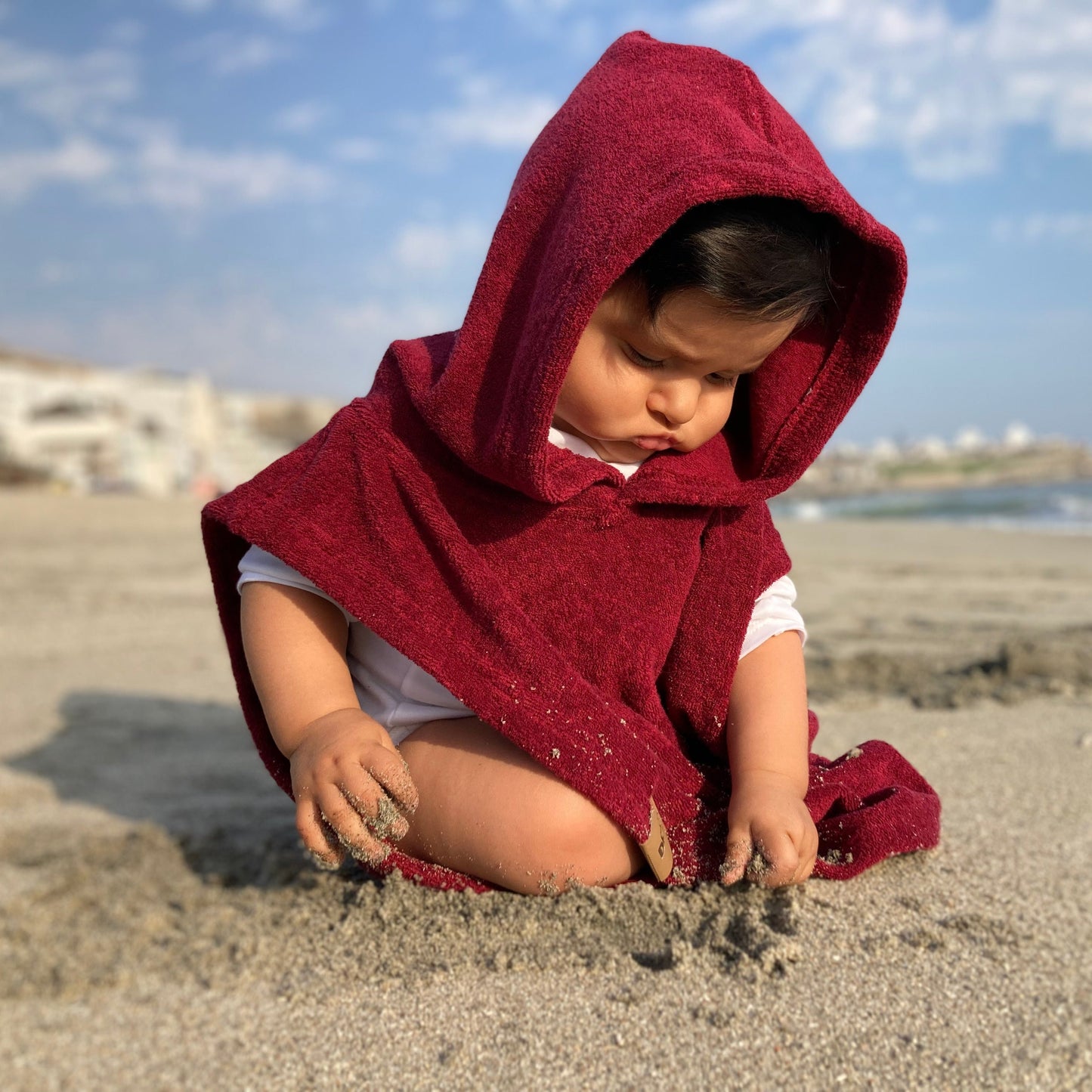 Baby Poncho Guinda (0-18 meses)